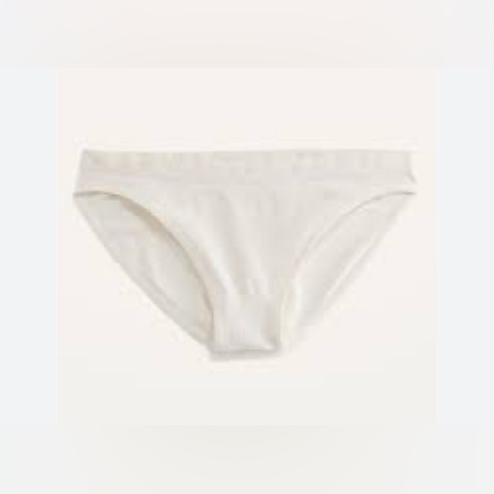 New - Old Navy Low-Rise Seamless Bikini Underwear. Color: Creme De La Creme. Xl